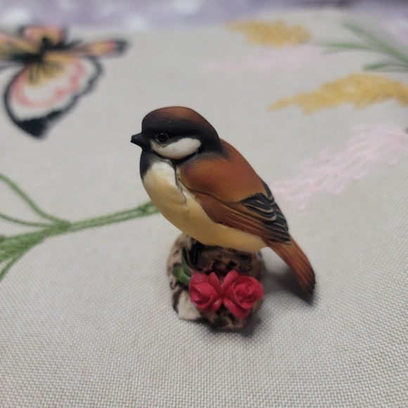 The House of Global Art of Italy Miniature Capodimonte Bird - Picture 3 of 5